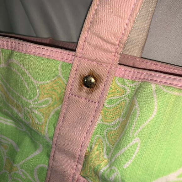 Lily Pulitzer Originals Green frog Tote
Lilly Pulitzer - Picture 4 of 10